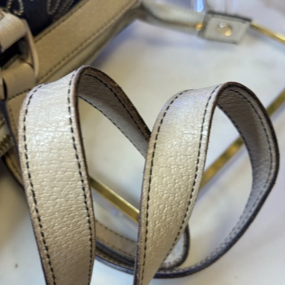 Gucci Navy and Cream Shoulder Bag - Picture 10 of 13